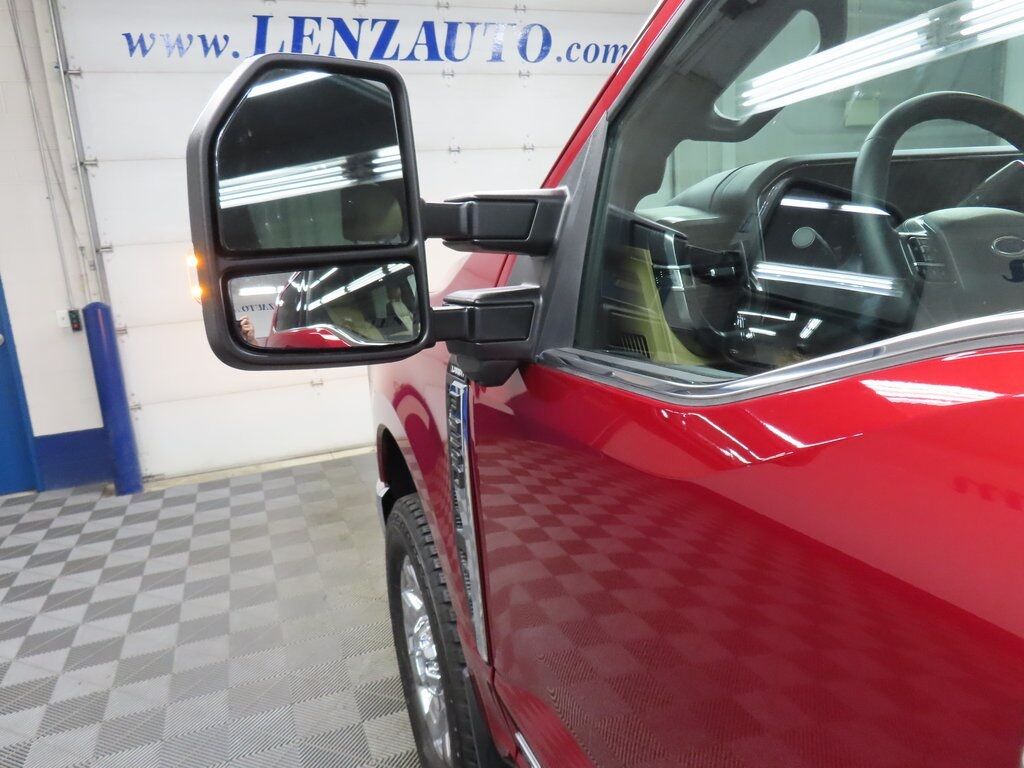 2025 Ford F-250 Super Duty 4x4 Crew Cab Lariat Fond du Lac WI