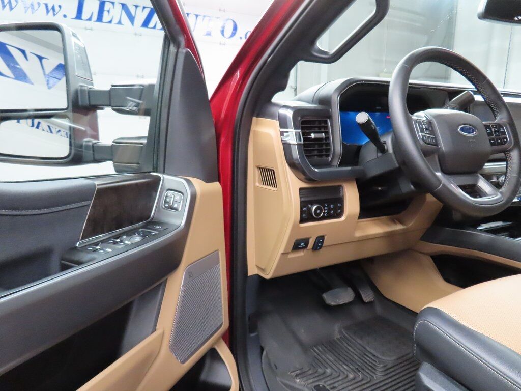 2025 Ford F-250 Super Duty 4x4 Crew Cab Lariat Fond du Lac WI