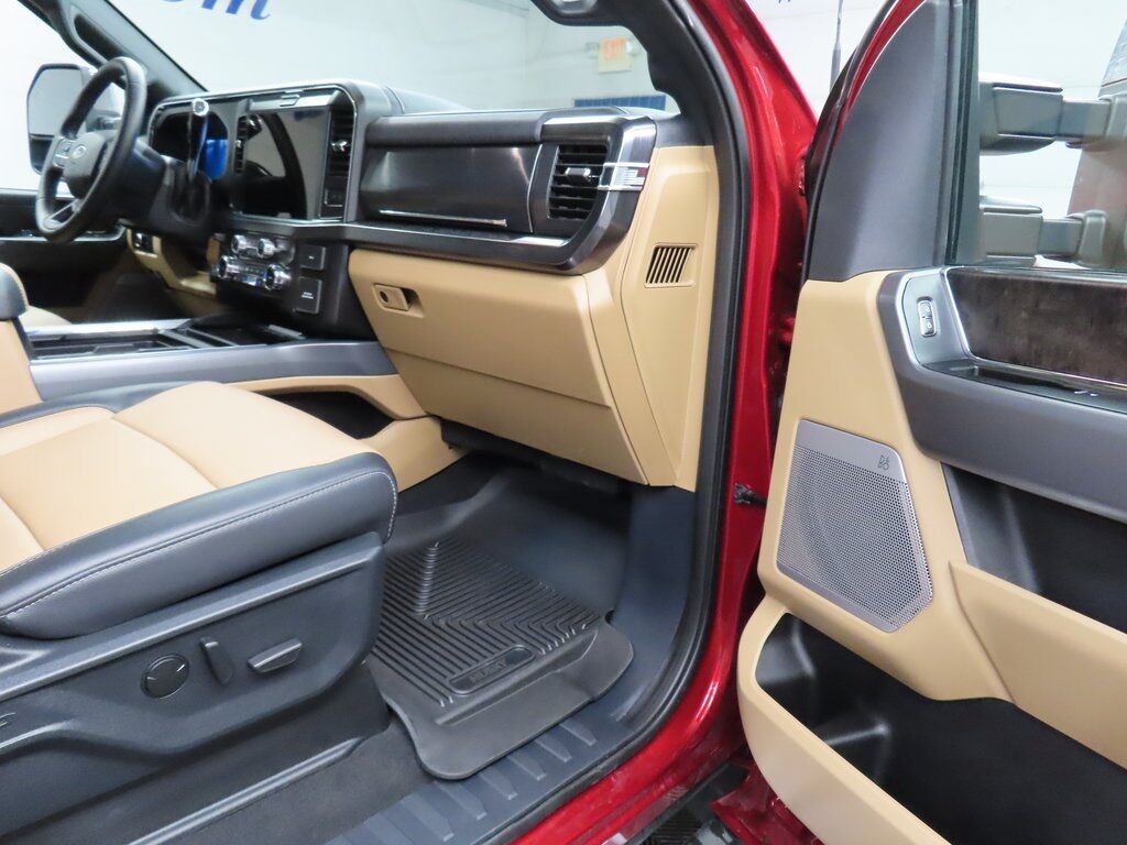 2025 Ford F-250 Super Duty 4x4 Crew Cab Lariat Fond du Lac WI