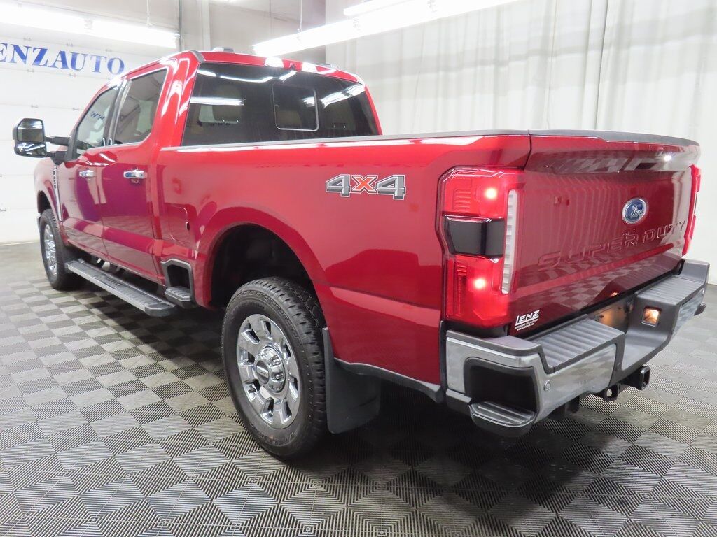 2025 Ford F-250 Super Duty 4x4 Crew Cab Lariat Fond du Lac WI