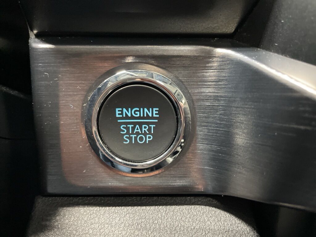 2025 Ford F-250 Super Duty 4x4 Crew Cab Lariat Minocqua WI
