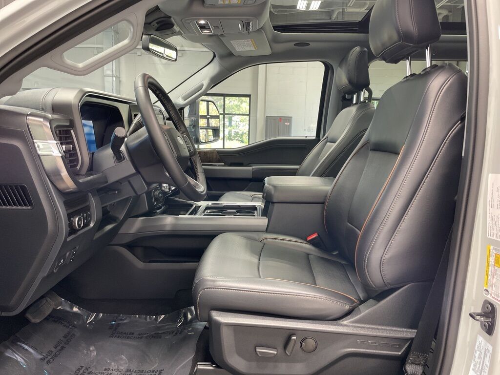 2025 Ford F-250 Super Duty 4x4 Crew Cab Lariat Minocqua WI