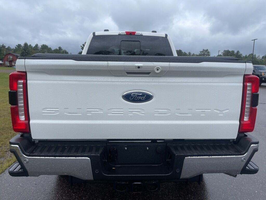 2025 Ford F-250 Super Duty 4x4 Crew Cab Lariat Minocqua WI