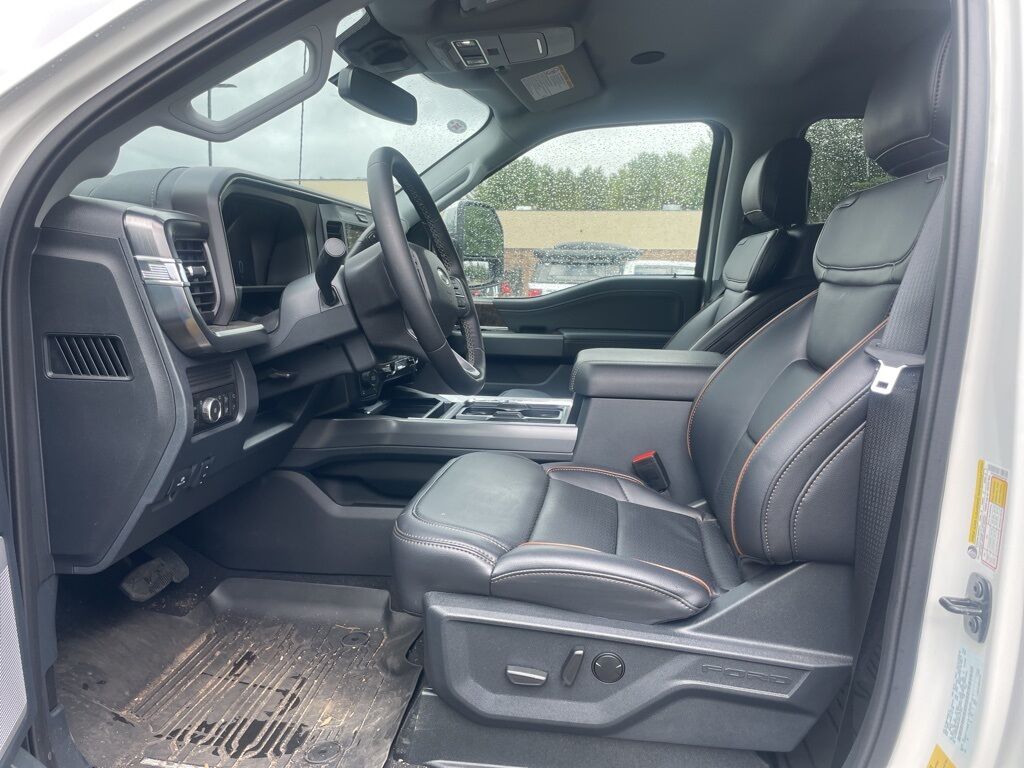 2025 Ford F-250 Super Duty 4x4 Crew Cab Lariat Minocqua WI