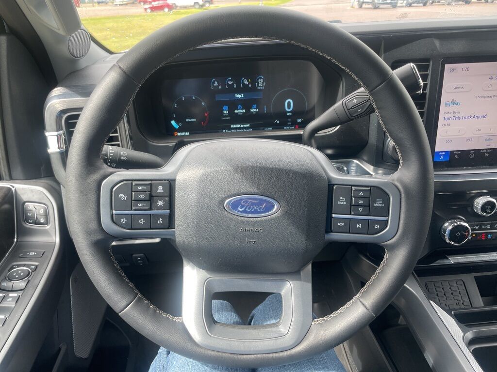 2025 Ford F-250 Super Duty 4x4 Crew Cab Lariat Minocqua WI