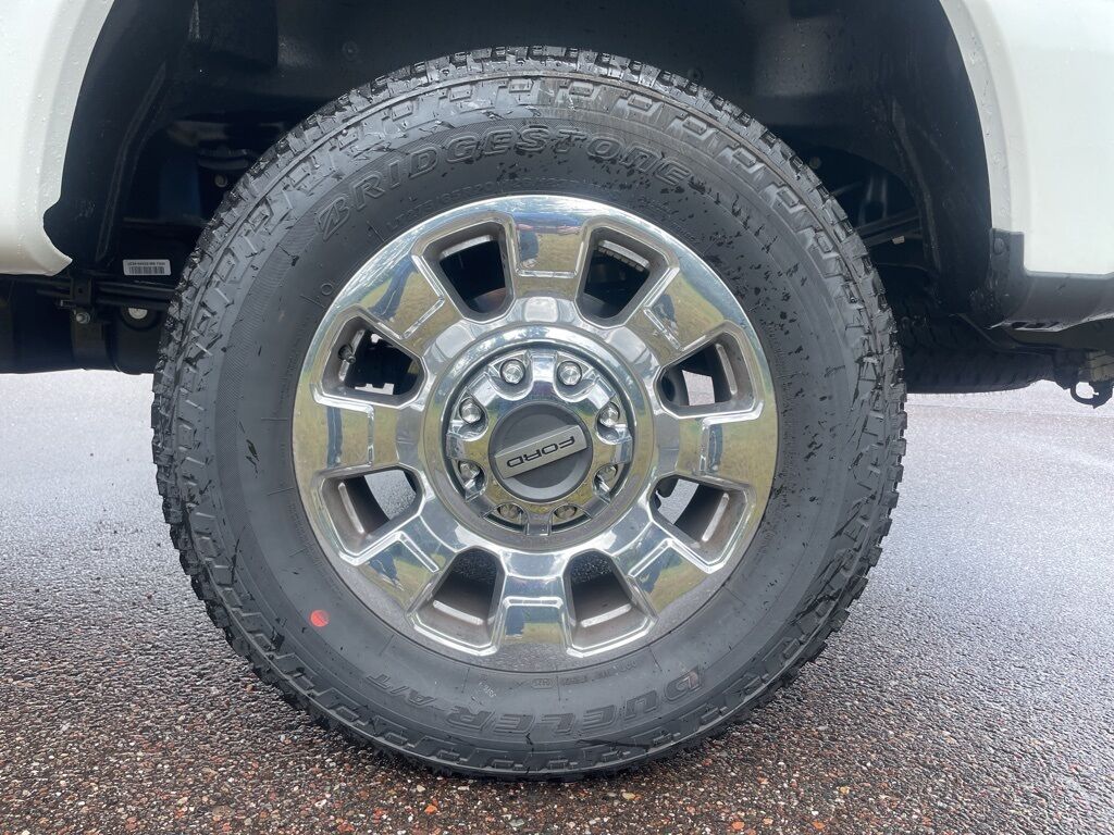 2025 Ford F-250 Super Duty 4x4 Crew Cab Lariat Minocqua WI