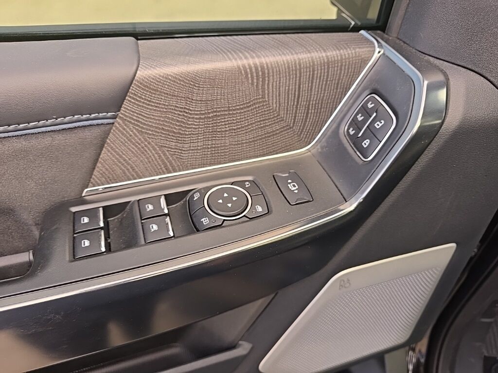 2025 Ford F-250 Super Duty 4x4 Crew Cab Platinum Fond du Lac WI
