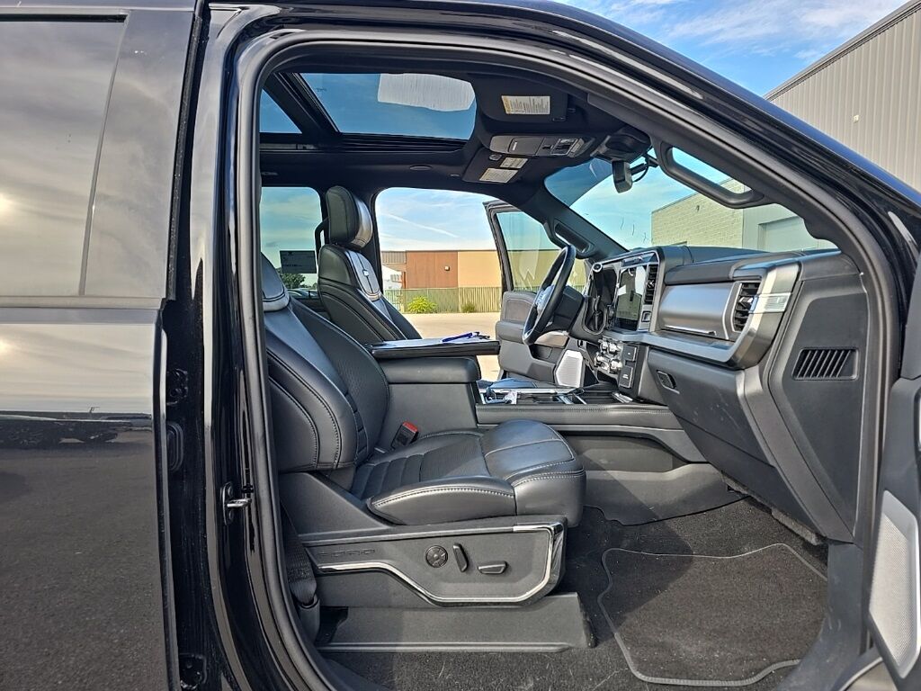2025 Ford F-250 Super Duty 4x4 Crew Cab Platinum Fond du Lac WI