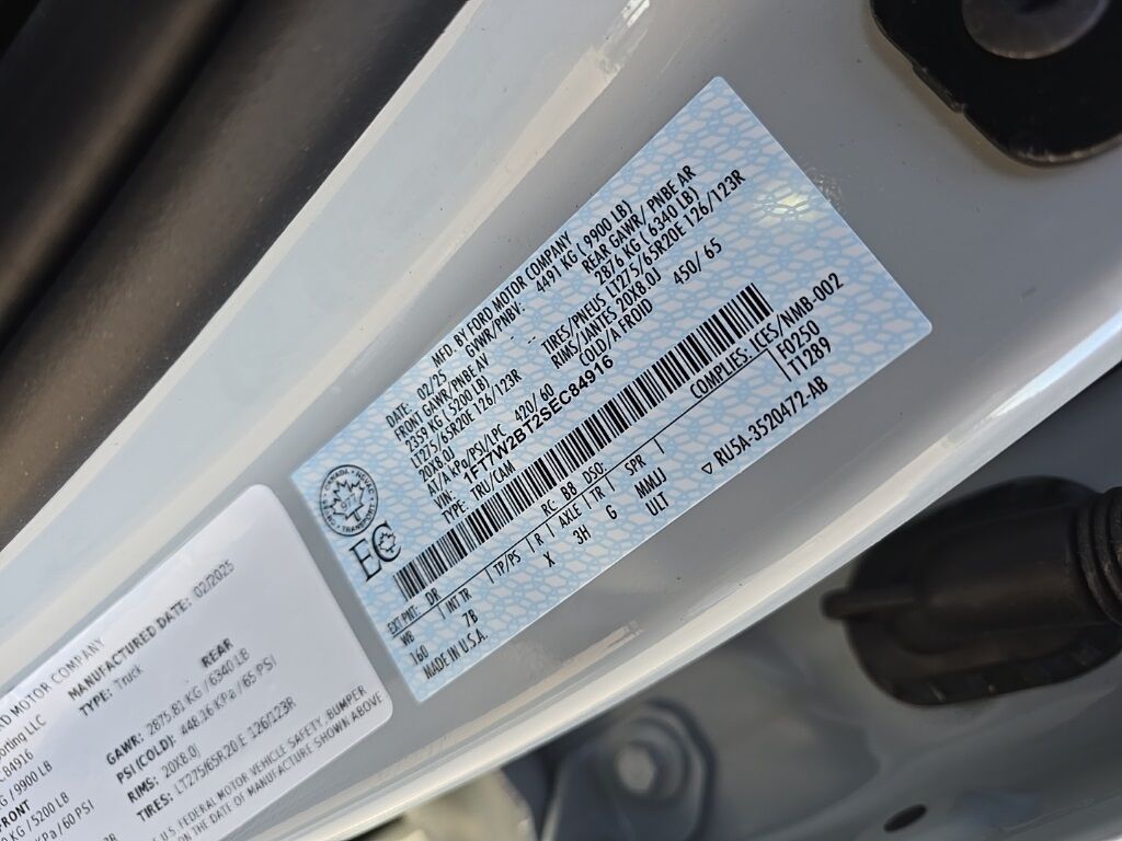 2025 Ford F-250 Super Duty 4x4 Crew Cab Platinum Fond du Lac WI
