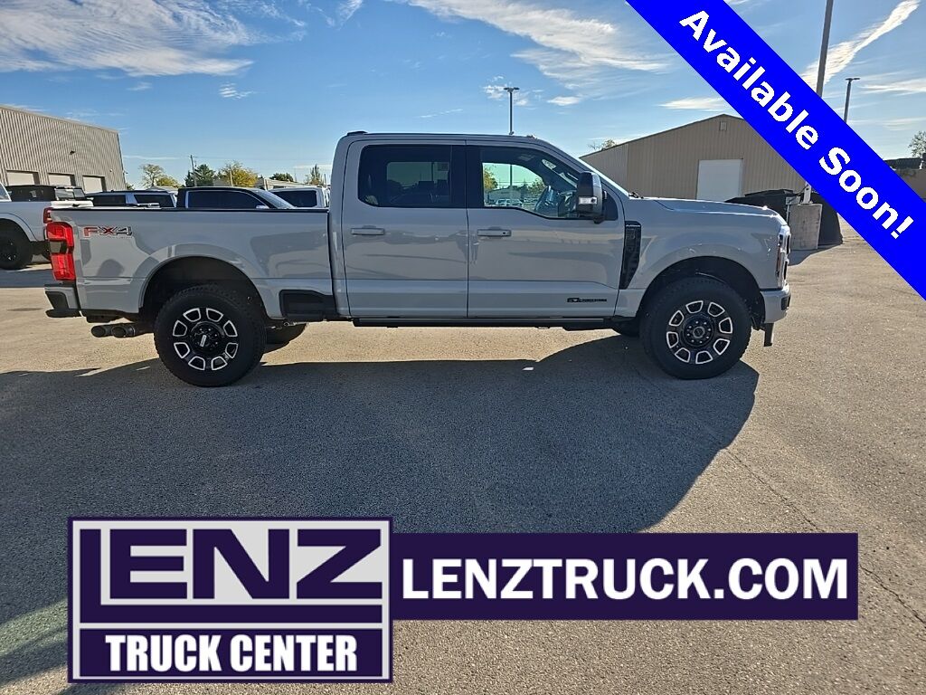2025 Ford F-250 Super Duty 4x4 Crew Cab Platinum Fond du Lac WI