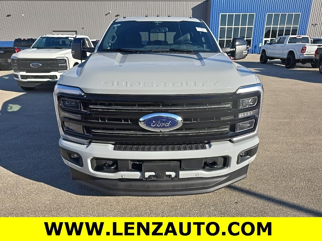 2025 Ford F-250 Super Duty 4x4 Crew Cab Platinum Fond du Lac WI