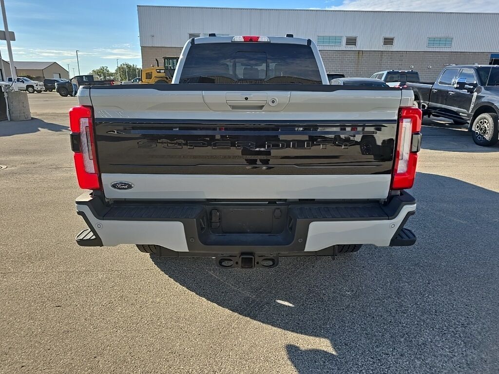 2025 Ford F-250 Super Duty 4x4 Crew Cab Platinum Fond du Lac WI