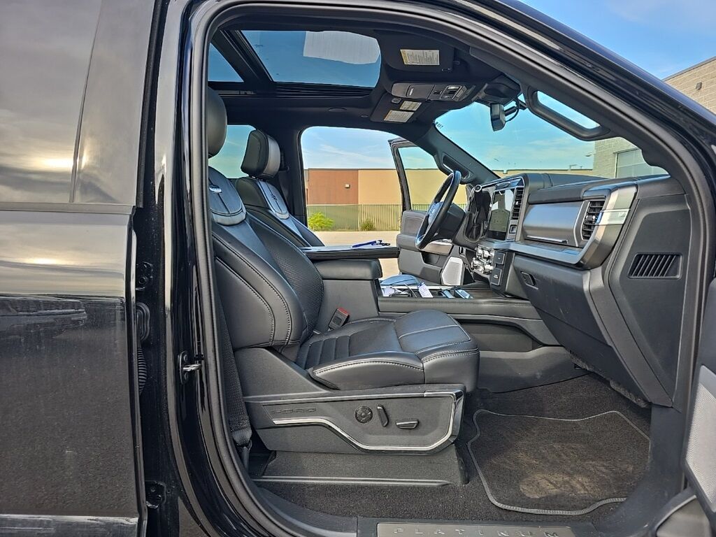 2025 Ford F-250 Super Duty 4x4 Crew Cab Platinum Fond du Lac WI