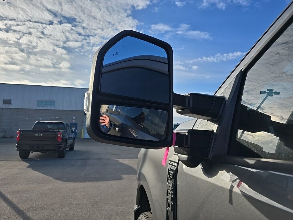 2025 Ford F-250 Super Duty 4x4 Crew Cab Platinum Fond du Lac WI