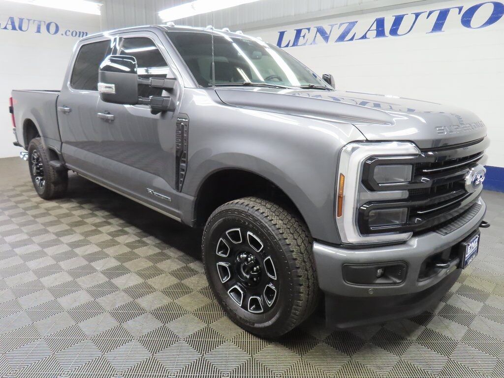 2025 Ford F-250 Super Duty 4x4 Crew Cab Platinum