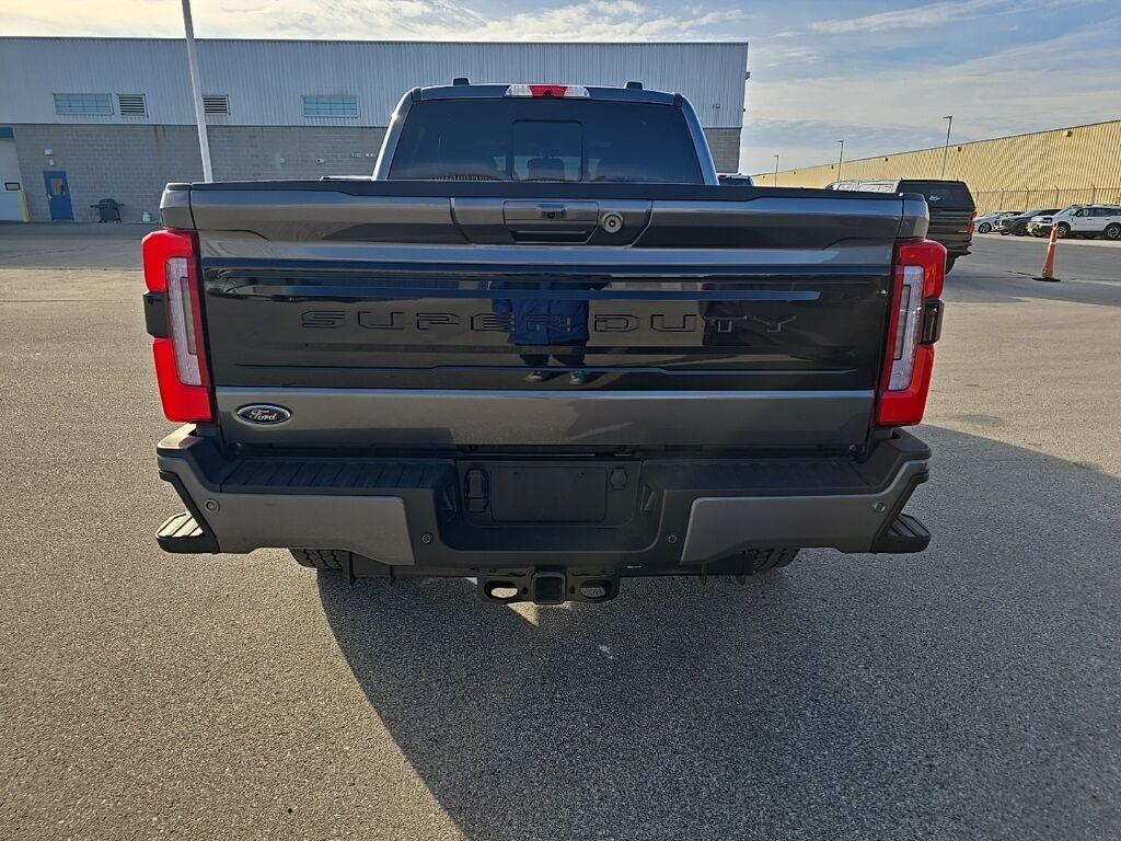 2025 Ford F-250 Super Duty 4x4 Crew Cab Platinum Fond du Lac WI