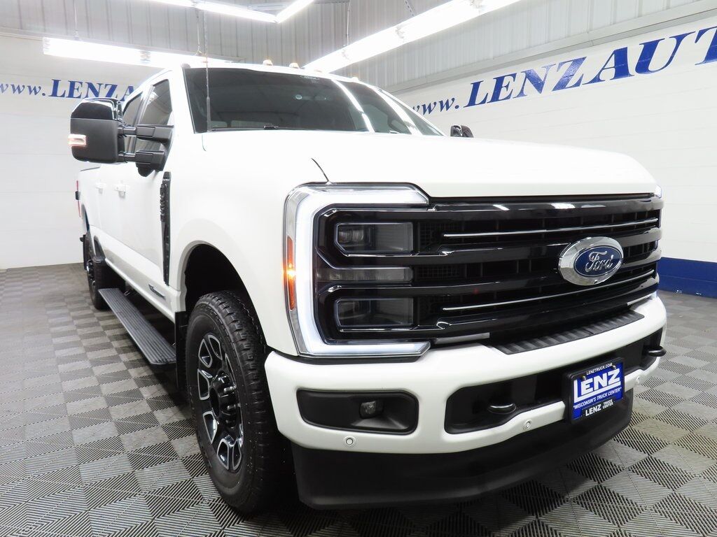 2025 Ford F-250 Super Duty 4x4 Crew Cab Platinum