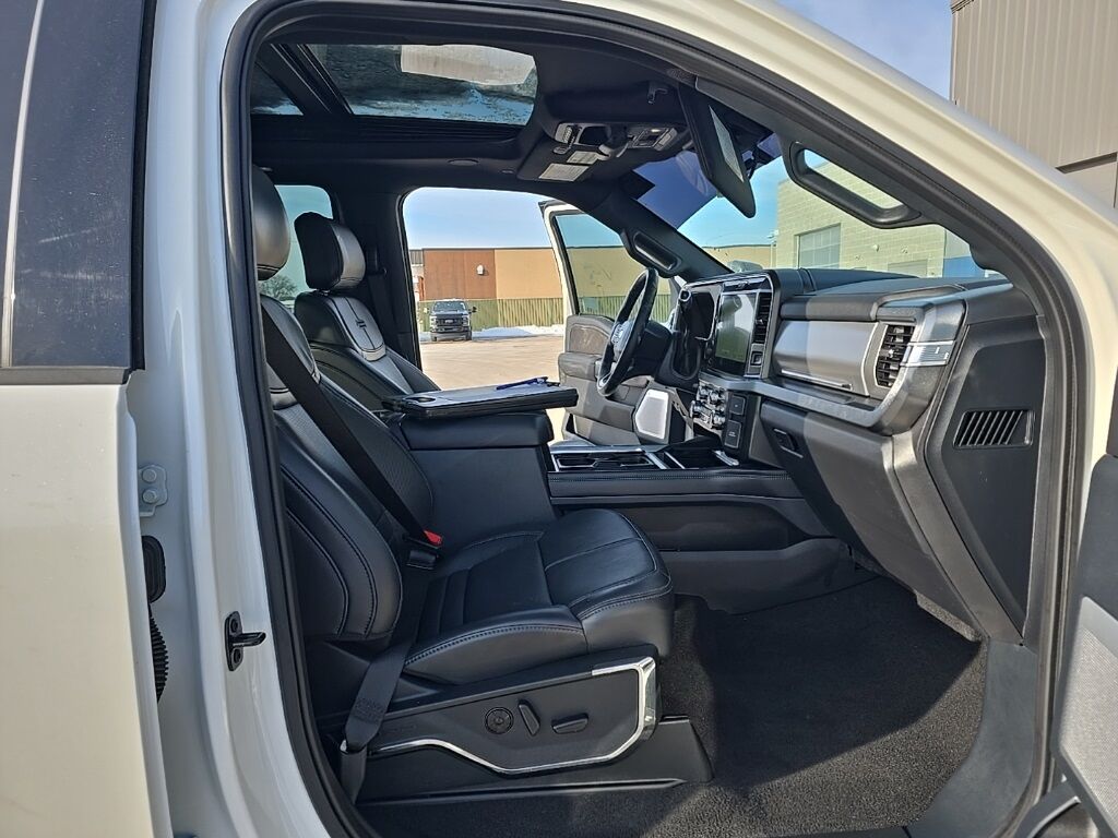 2025 Ford F-250 Super Duty 4x4 Crew Cab Platinum Fond du Lac WI