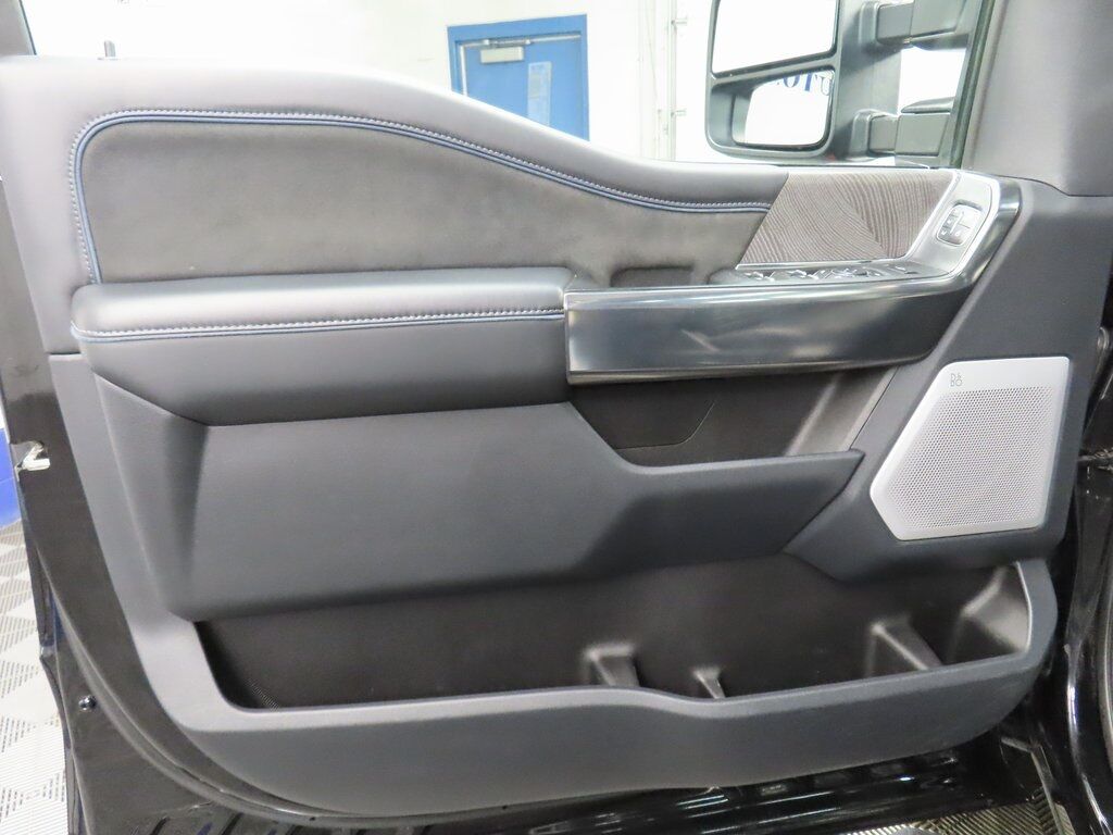 2025 Ford F-250 Super Duty 4x4 Crew Cab Platinum Fond du Lac WI