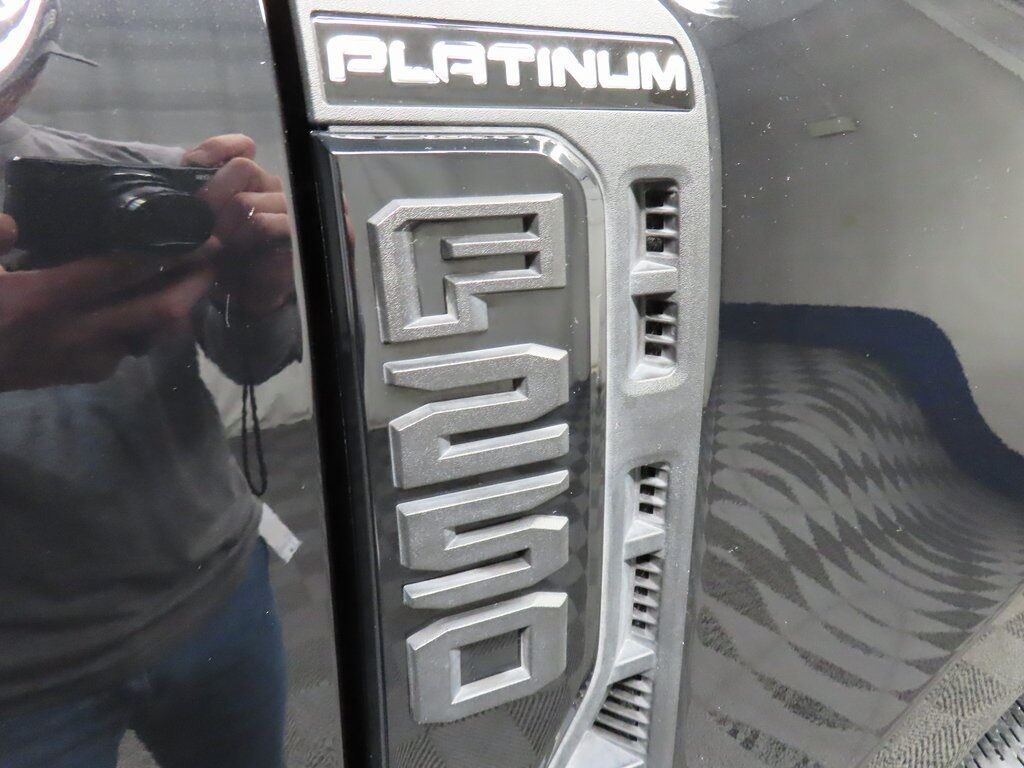 2025 Ford F-250 Super Duty 4x4 Crew Cab Platinum Fond du Lac WI