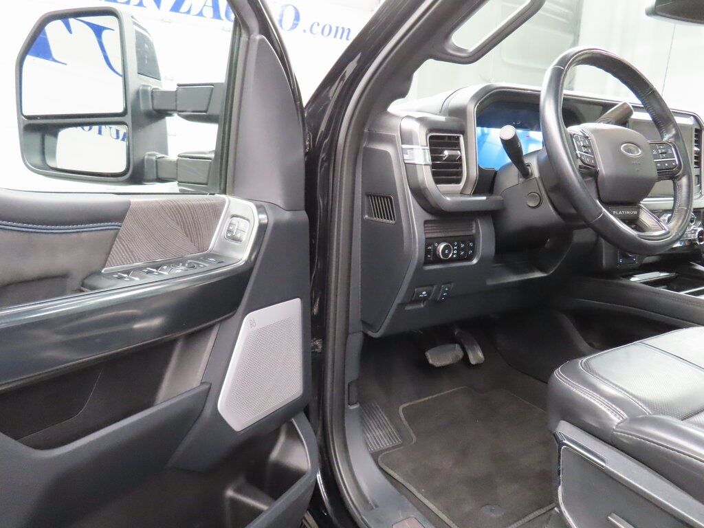 2025 Ford F-250 Super Duty 4x4 Crew Cab Platinum Fond du Lac WI