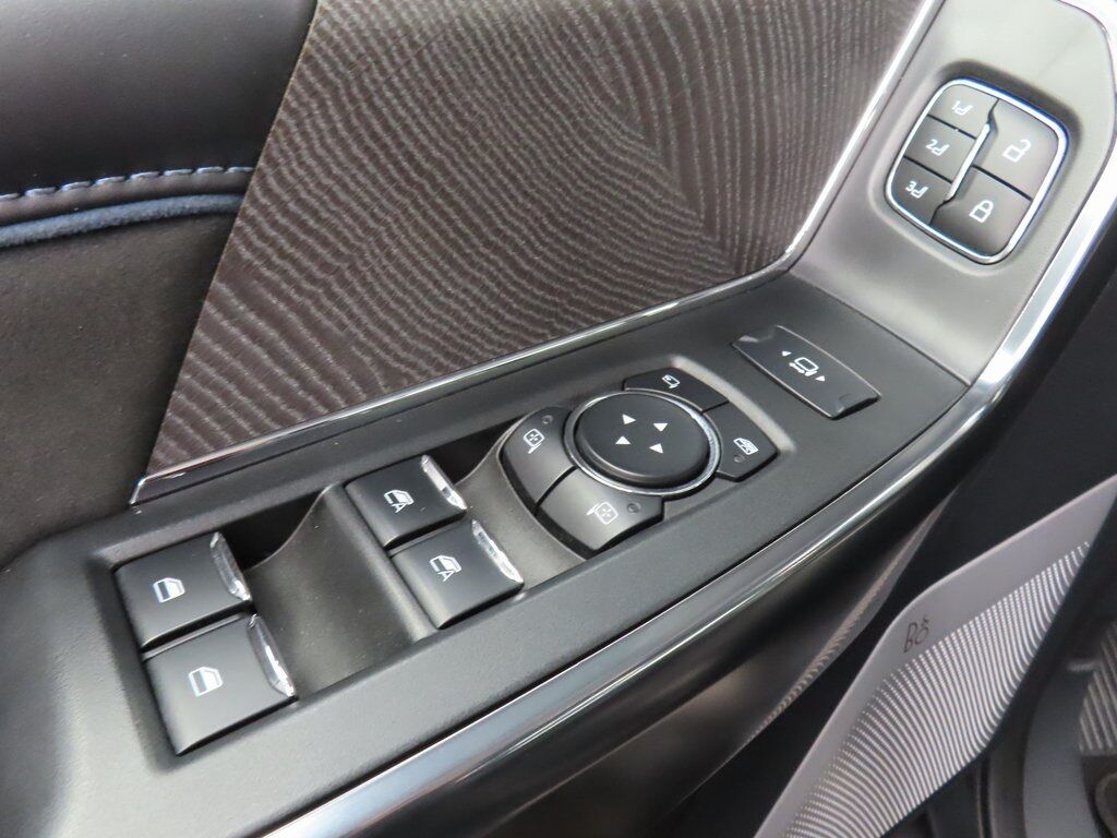 2025 Ford F-250 Super Duty 4x4 Crew Cab Platinum Fond du Lac WI