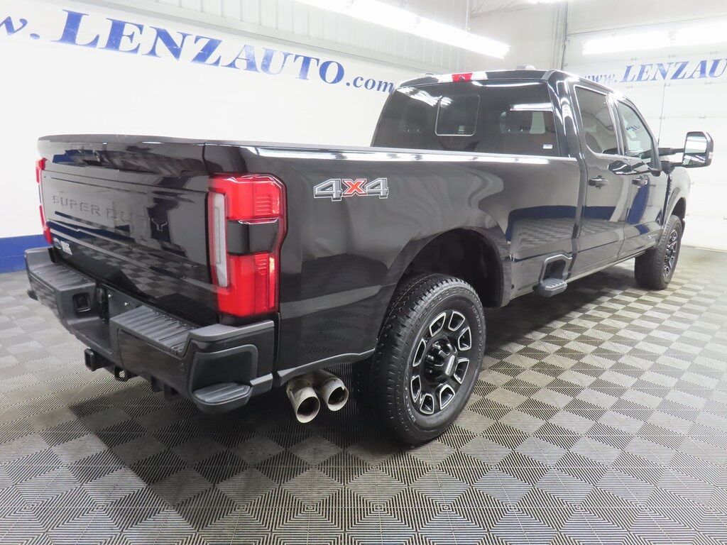 2025 Ford F-250 Super Duty 4x4 Crew Cab Platinum Fond du Lac WI