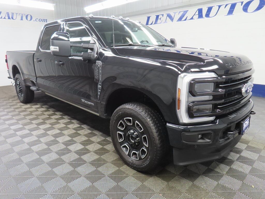 2025 Ford F-250 Super Duty 4x4 Crew Cab Platinum