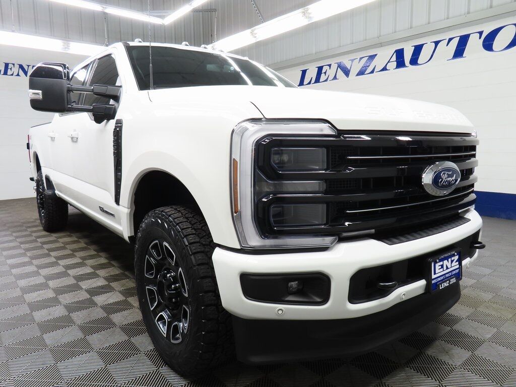 2025 Ford F-250 Super Duty 4x4 Crew Cab Platinum