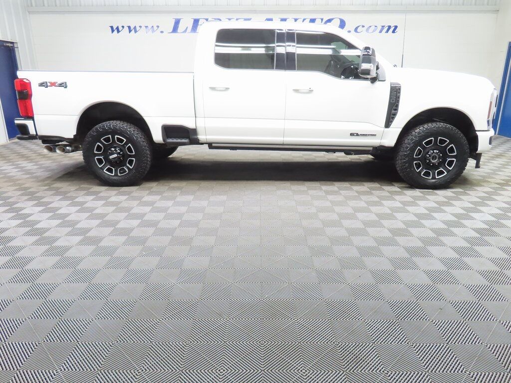 2025 Ford F-250 Super Duty 4x4 Crew Cab Platinum