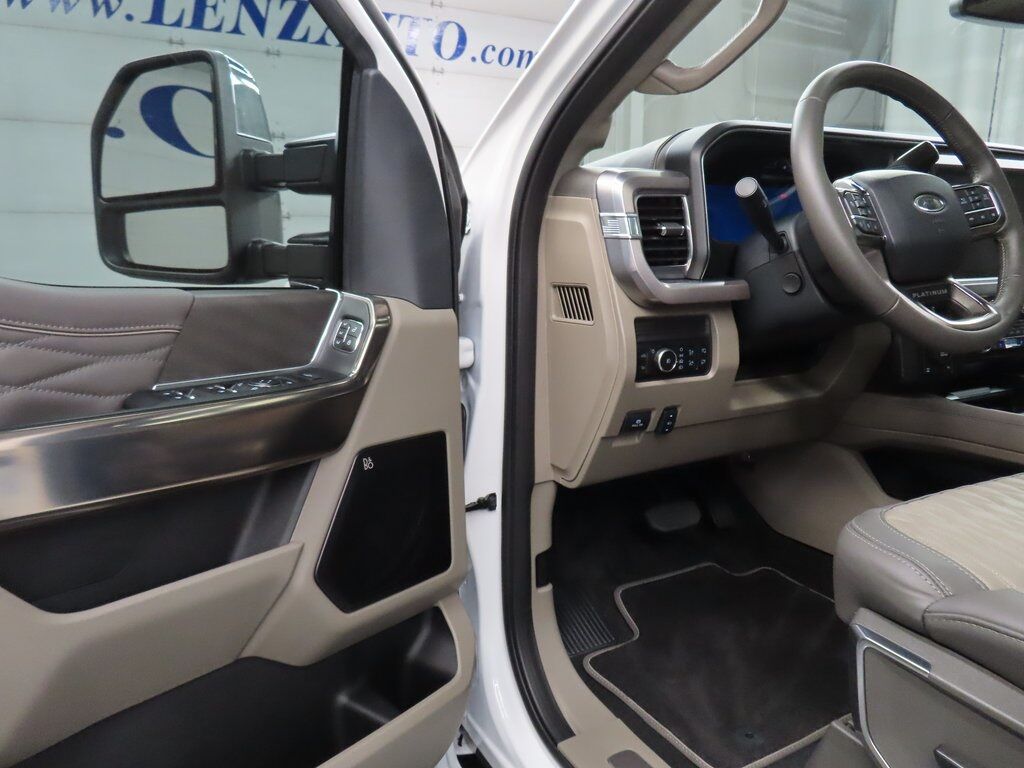 2025 Ford F-250 Super Duty 4x4 Crew Cab Platinum Fond du Lac WI