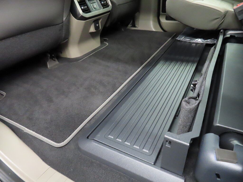 2025 Ford F-250 Super Duty 4x4 Crew Cab Platinum Fond du Lac WI