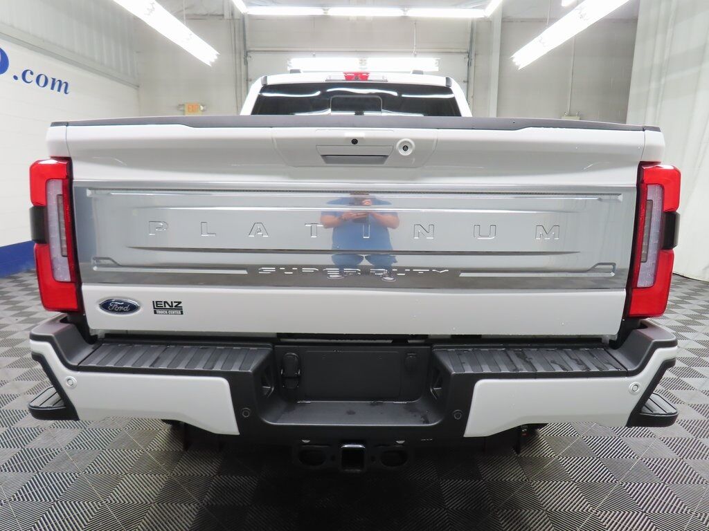 2025 Ford F-250 Super Duty 4x4 Crew Cab Platinum Fond du Lac WI