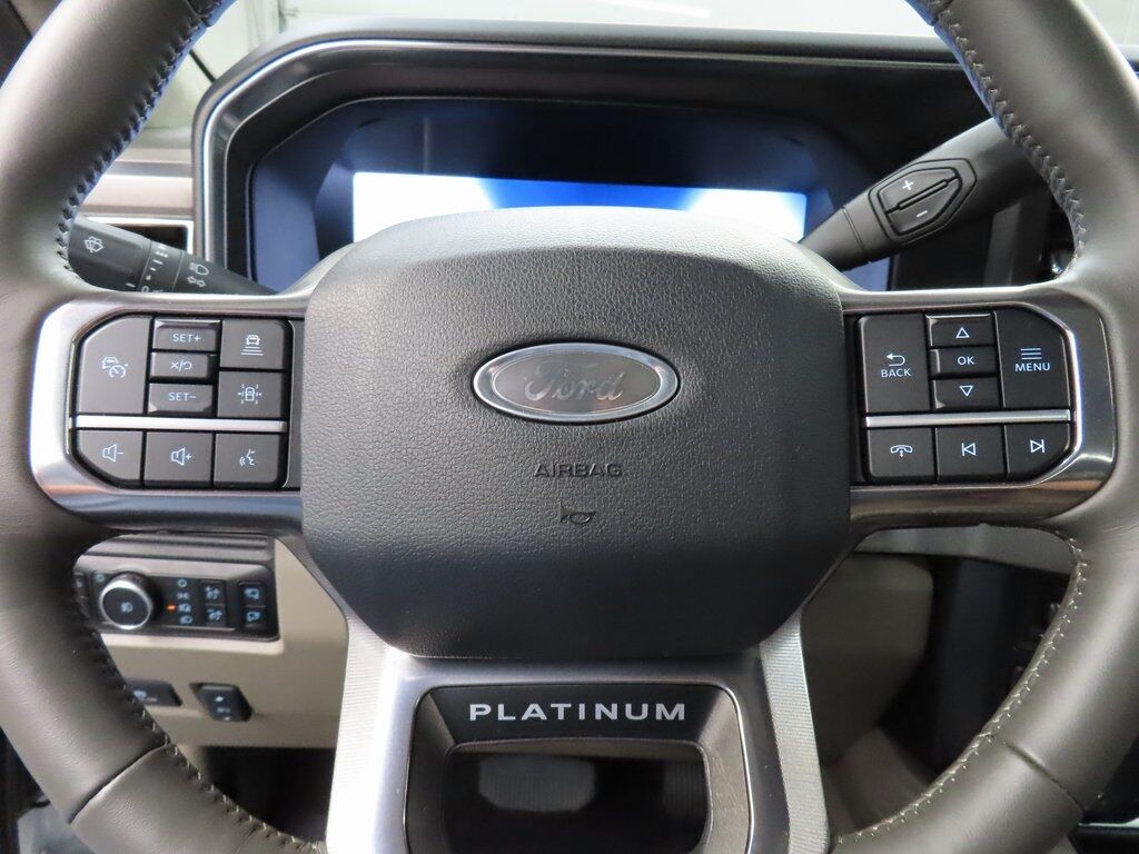 2025 Ford F-250 Super Duty 4x4 Crew Cab Platinum Fond du Lac WI