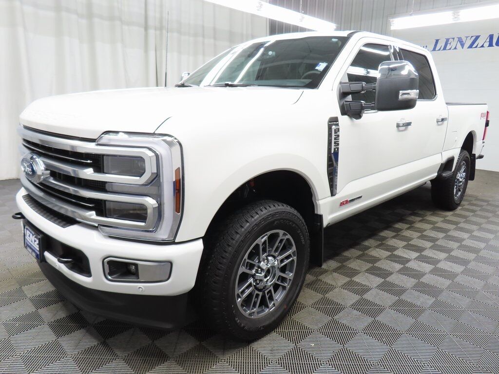 2025 Ford F-250 Super Duty 4x4 Crew Cab Platinum Fond du Lac WI