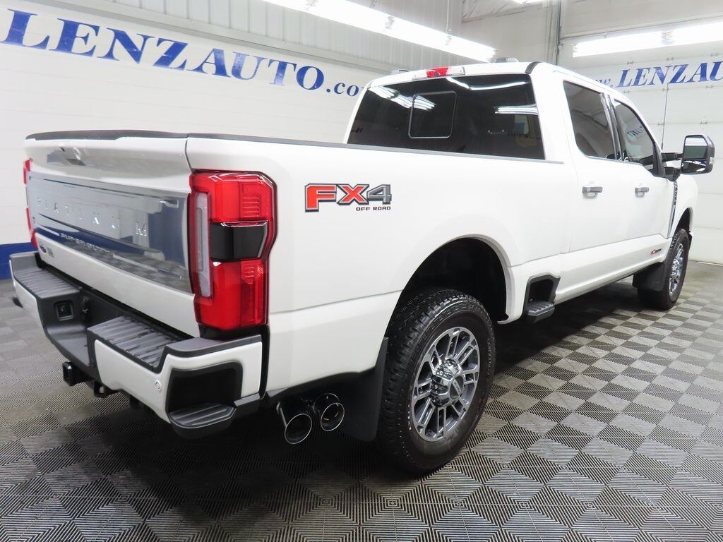 2025 Ford F-250 Super Duty 4x4 Crew Cab Platinum Fond du Lac WI