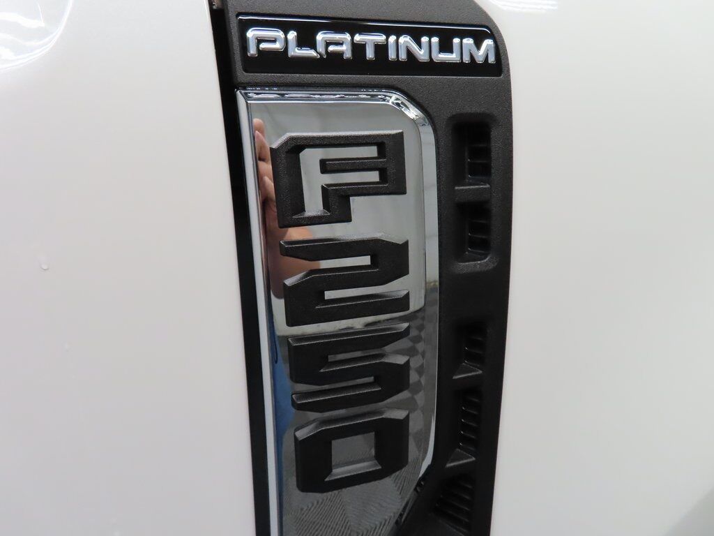 2025 Ford F-250 Super Duty 4x4 Crew Cab Platinum Fond du Lac WI