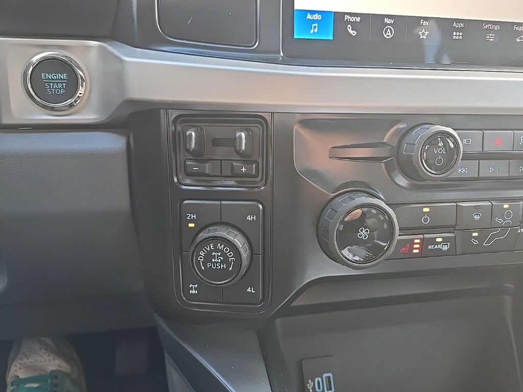 2025 Ford F-250 Super Duty 4x4 Crew Cab XLT Fond du Lac WI