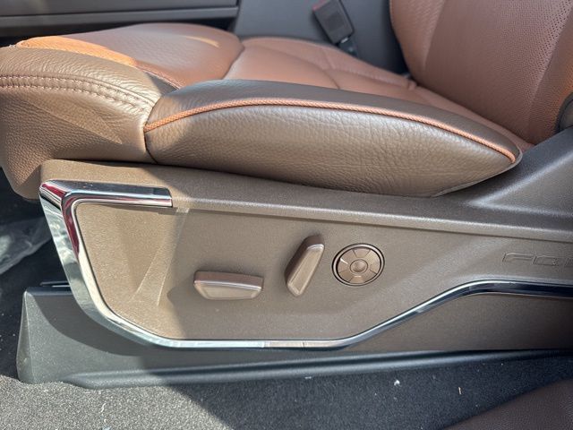 2025 Ford F-250SD King Ranch Random Lake WI