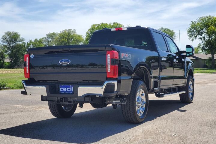2025 Ford F-250SD Lariat  TX