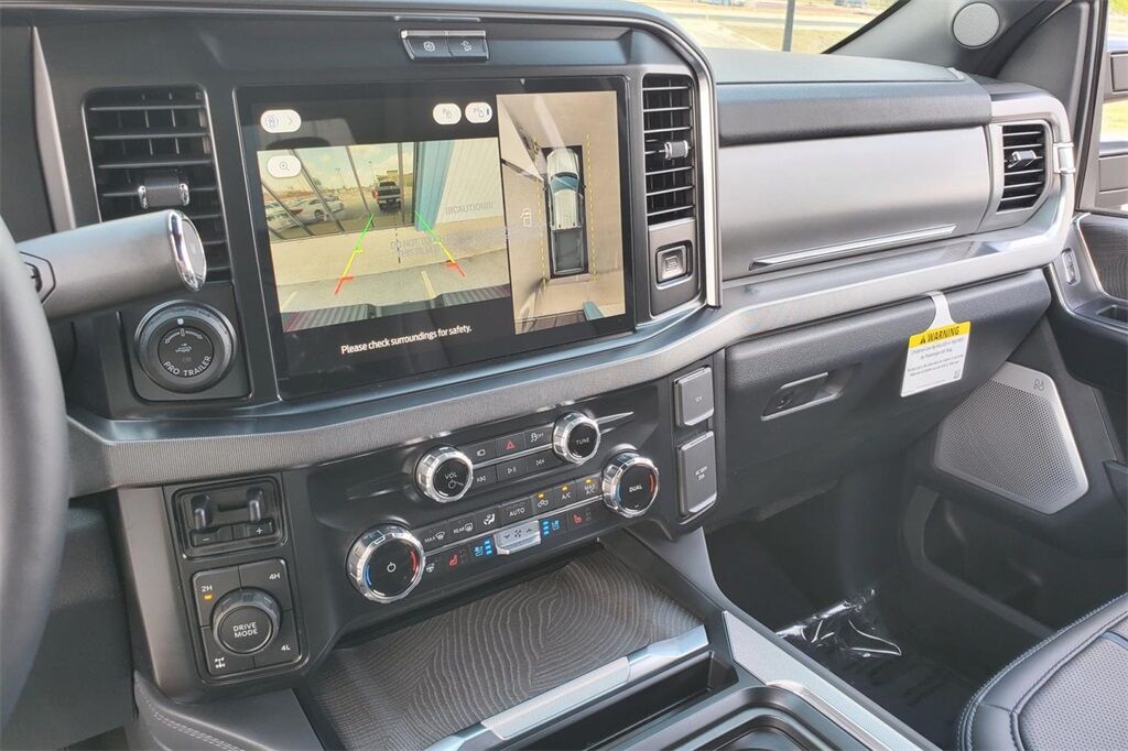 2025 Ford F-250SD Platinum Hondo TX