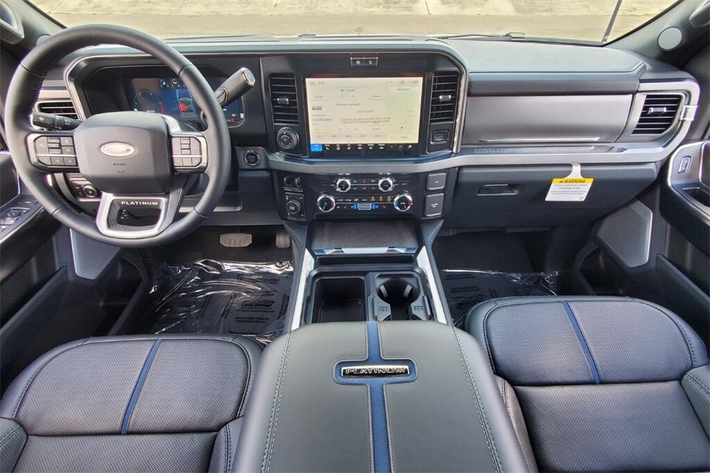 2025 Ford F-250SD Platinum Hondo TX