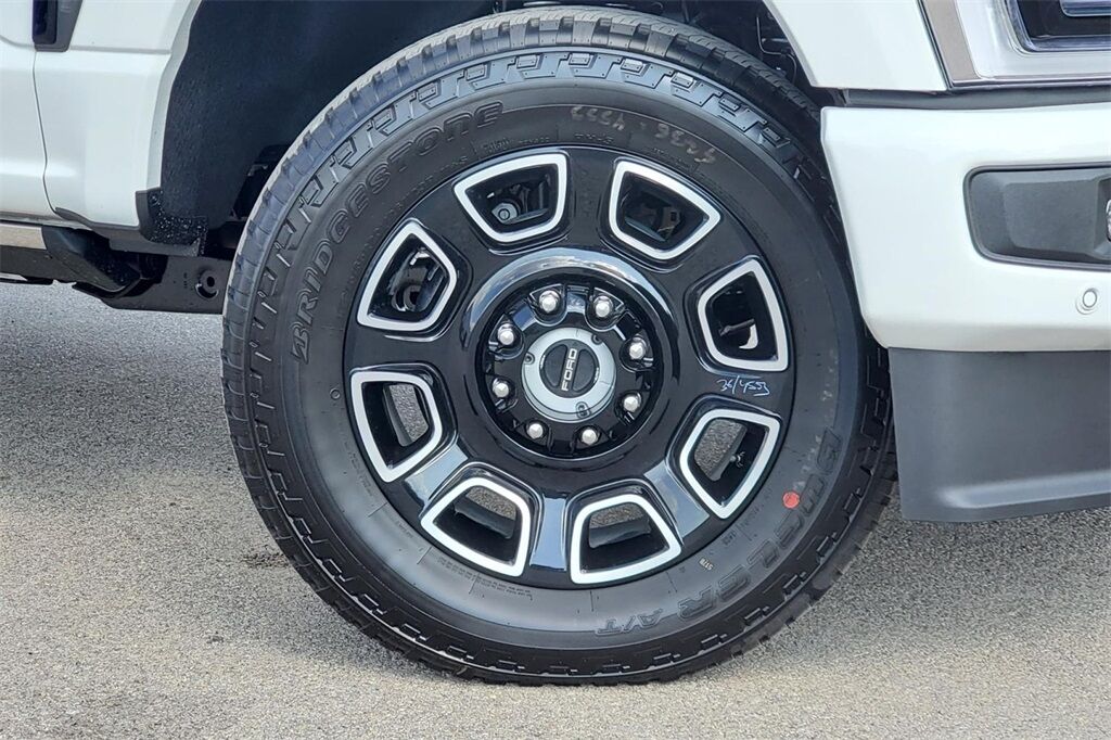 2025 Ford F-250SD Platinum Hondo TX