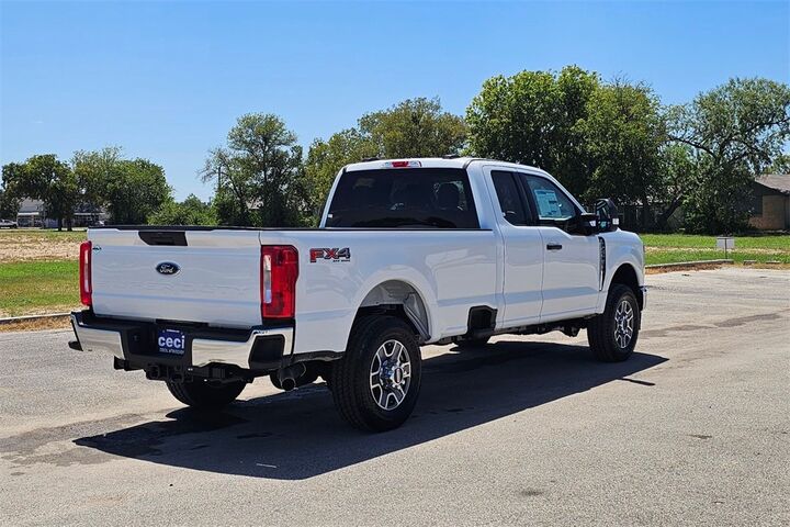 2025 Ford F-250SD XLT  TX