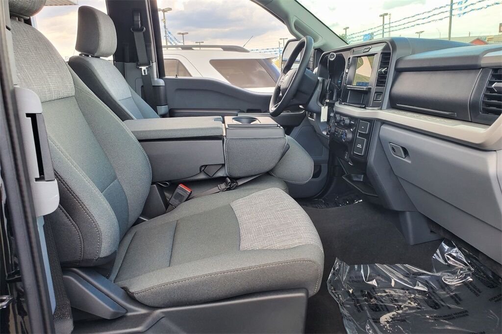 2025 Ford F-250SD XLT Hondo TX