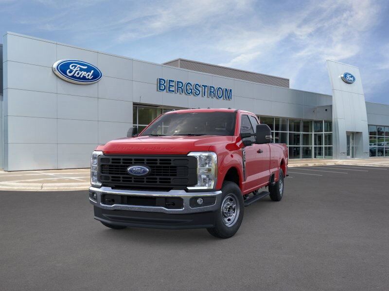 2025 Ford F-250SD XLT Green Bay WI