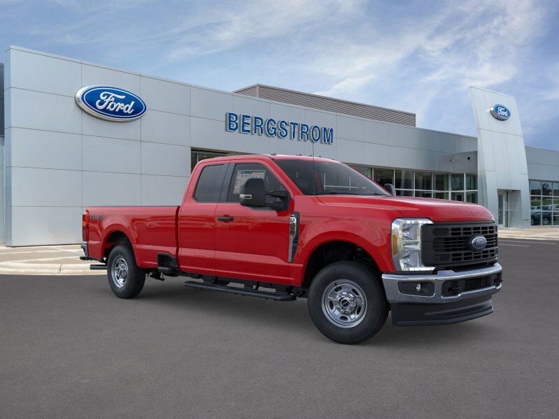 2025 Ford F-250SD XLT Green Bay WI