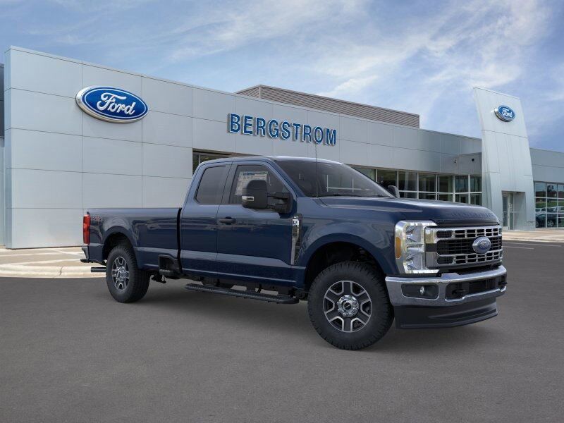 2025 Ford F-250SD XLT Green Bay WI