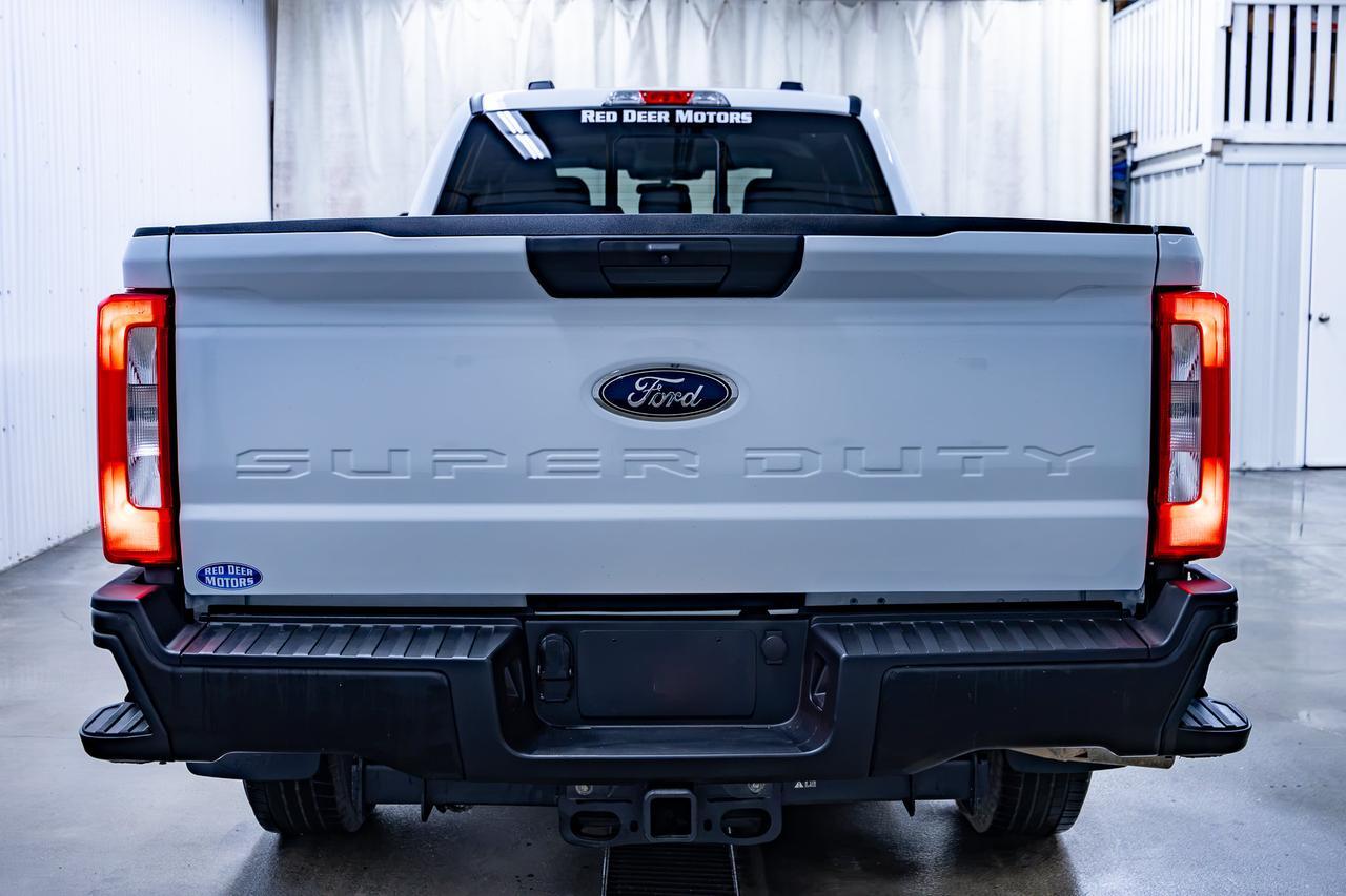 2025 Ford F-350 4x4 Crew Cab XL Longbox Diesel Bcam Red Deer AB