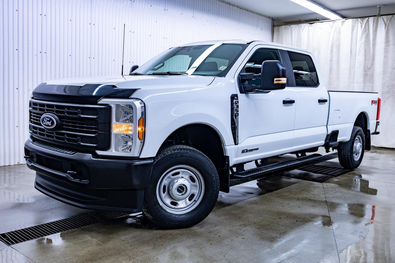 2025 Ford F-350 4x4 Crew Cab XL Longbox Diesel Bcam Red Deer AB